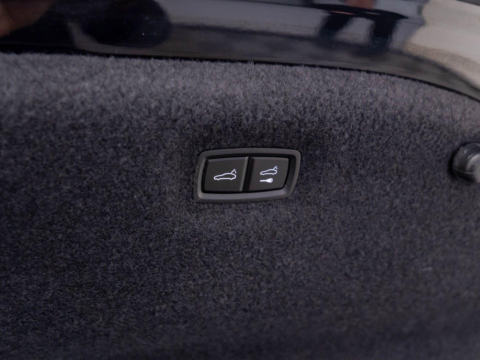 Certified 2021 Porsche Taycan 4S image 33