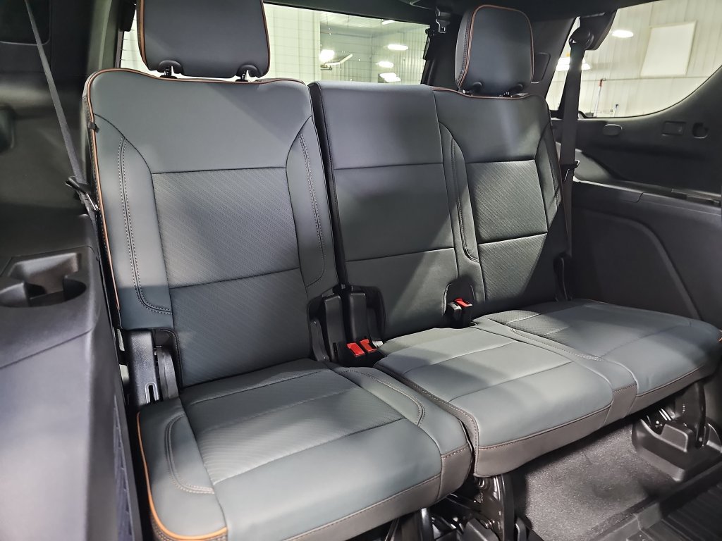 New 2026 GMC Yukon AT4 AWD/4WD image 12