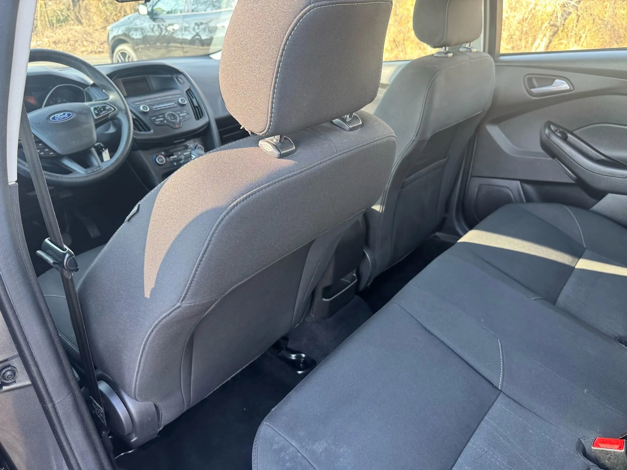 Used 2018 Ford Focus SE image 20