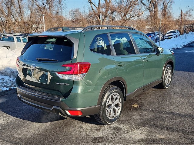 Used 2022 Subaru Forester Premium image 6