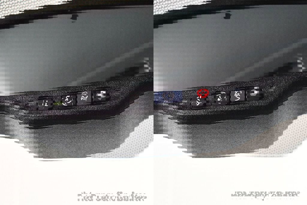 Used 2011 GMC Acadia Denali image 48