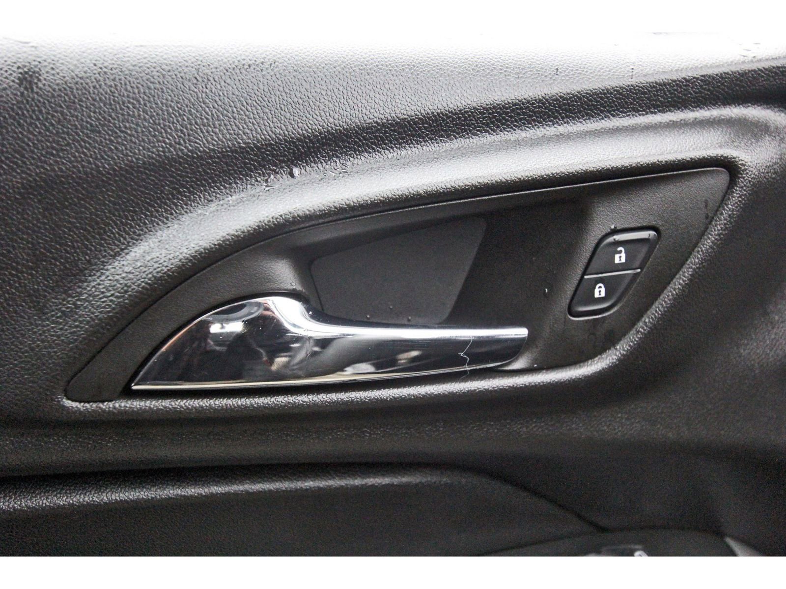Used 2024 Chevrolet Trax LS w/ LS Convenience Package FWD image 22