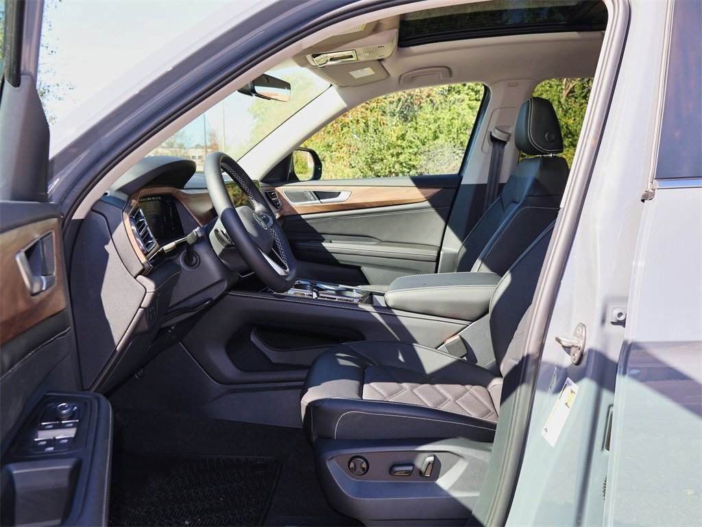 New 2026 Volkswagen Atlas SE image 12