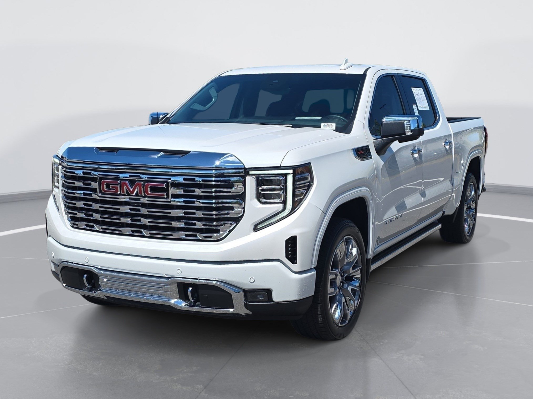 Used 2025 GMC Sierra 1500 Denali w/ Denali Reserve Package AWD/4WD image 7