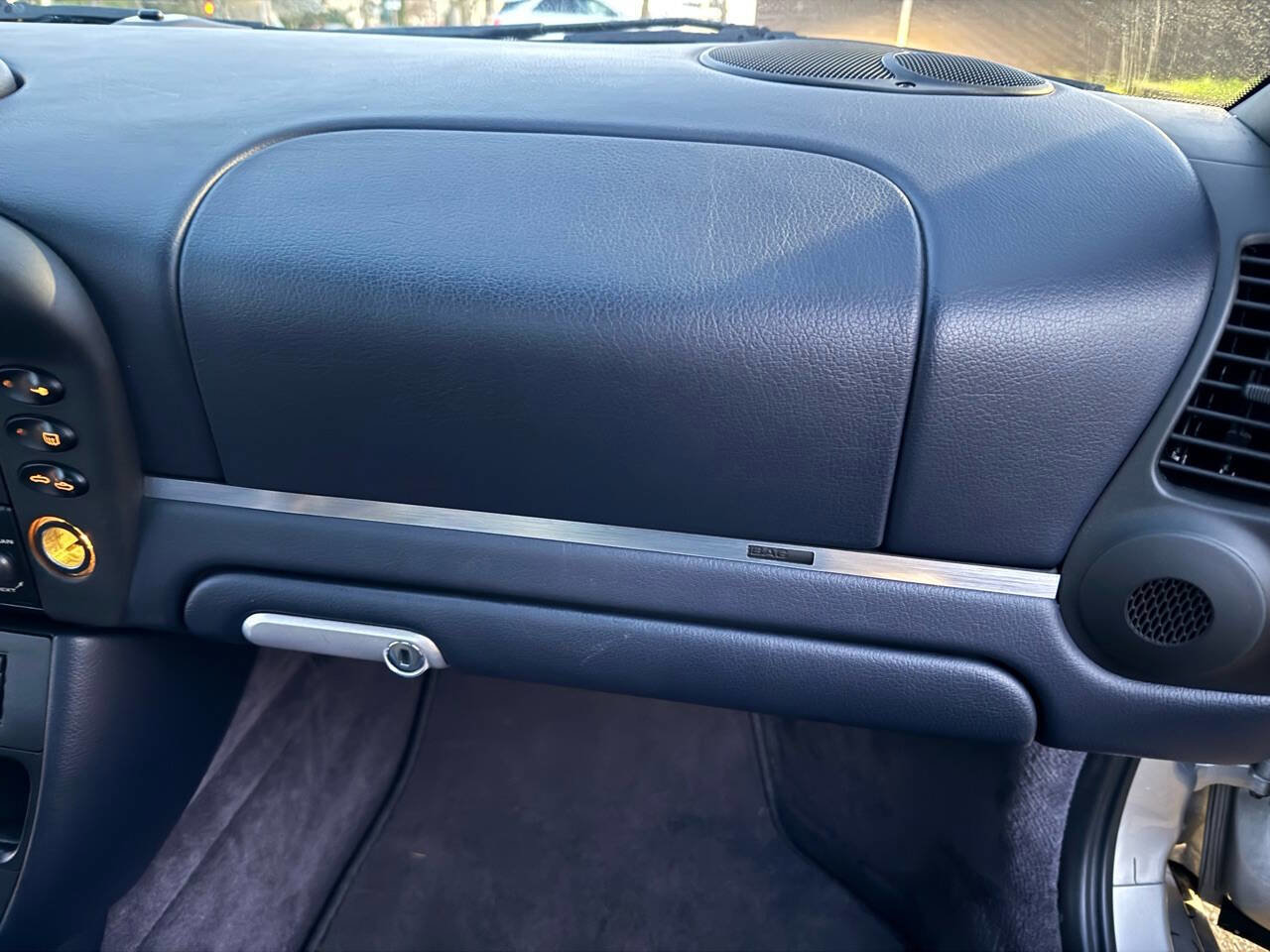 Used 2003 Porsche Boxster image 38