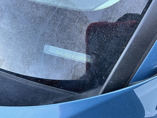 Used 2025 Volvo XC40 B5 Plus image 32