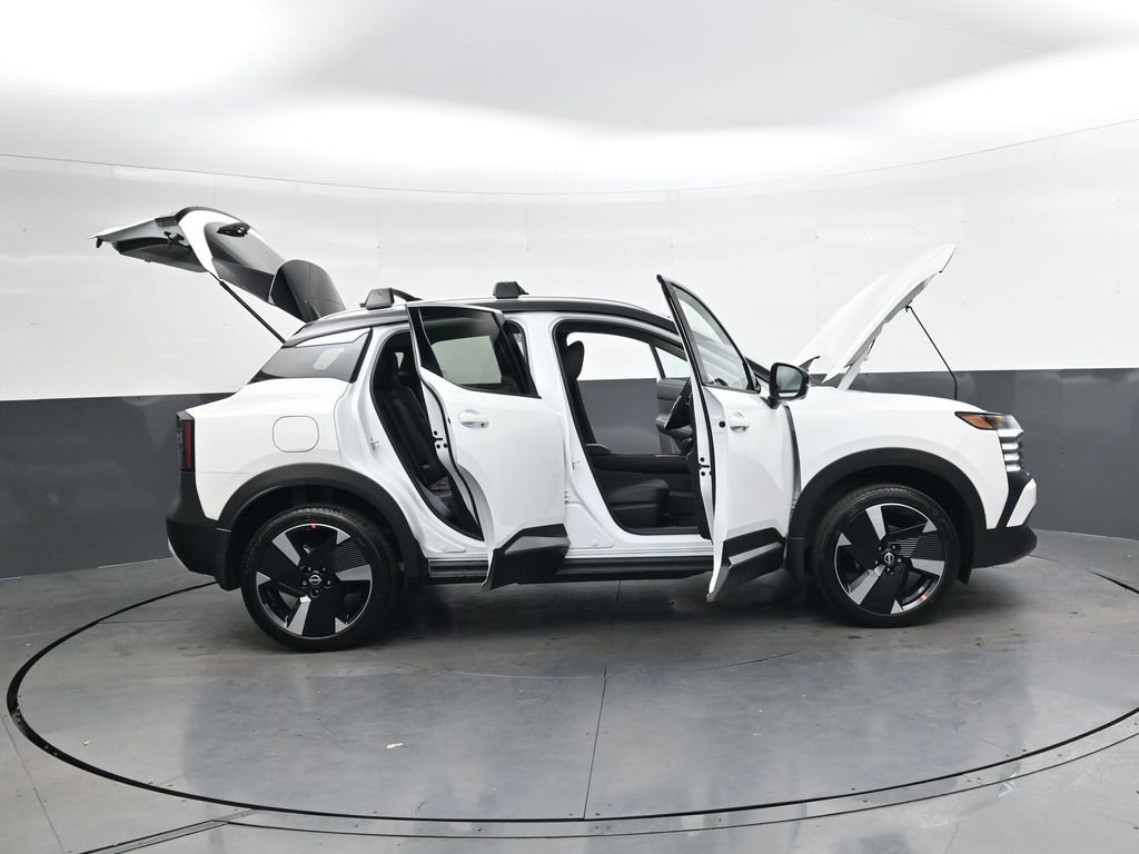 New 2026 Nissan Kicks SR w/ Cold Weather Package FWD image 47