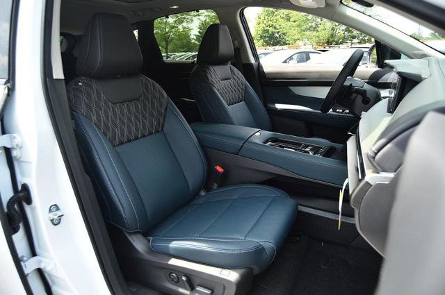 New 2025 Nissan Murano Platinum image 24