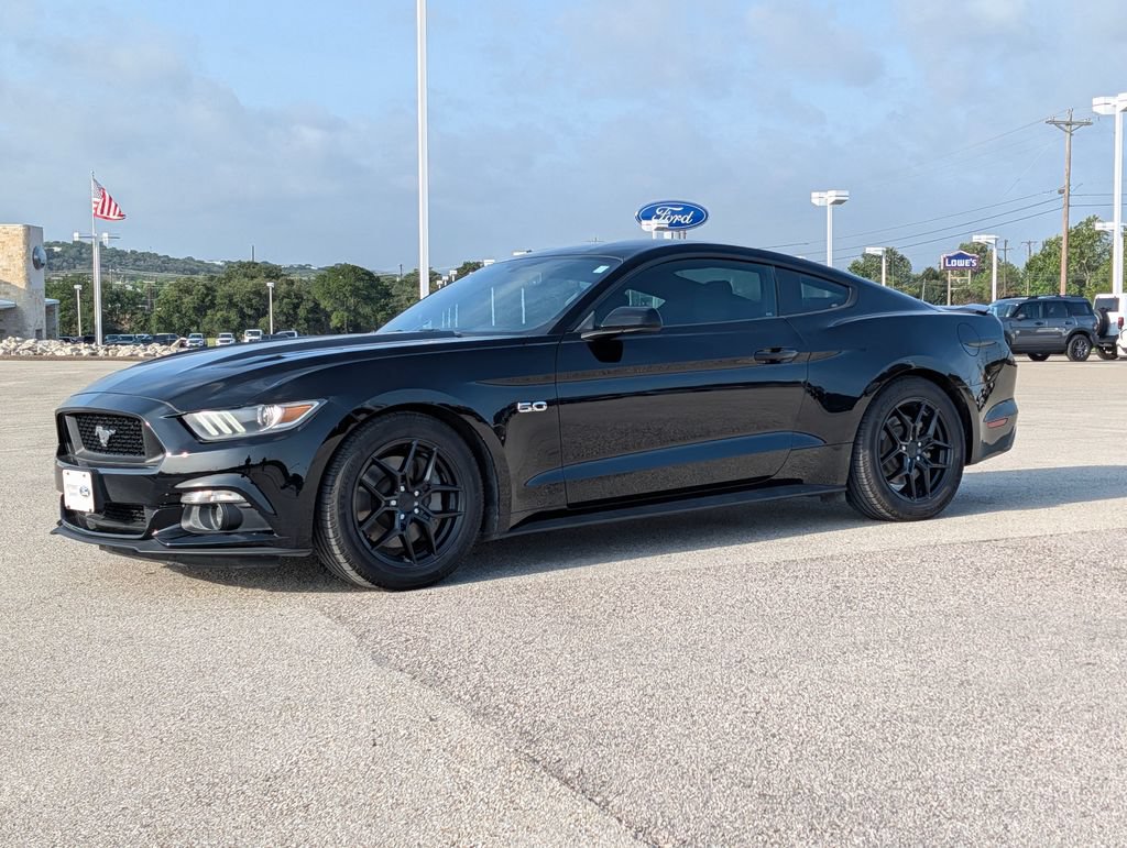 Used 2016 Ford Mustang GT RWD image 5