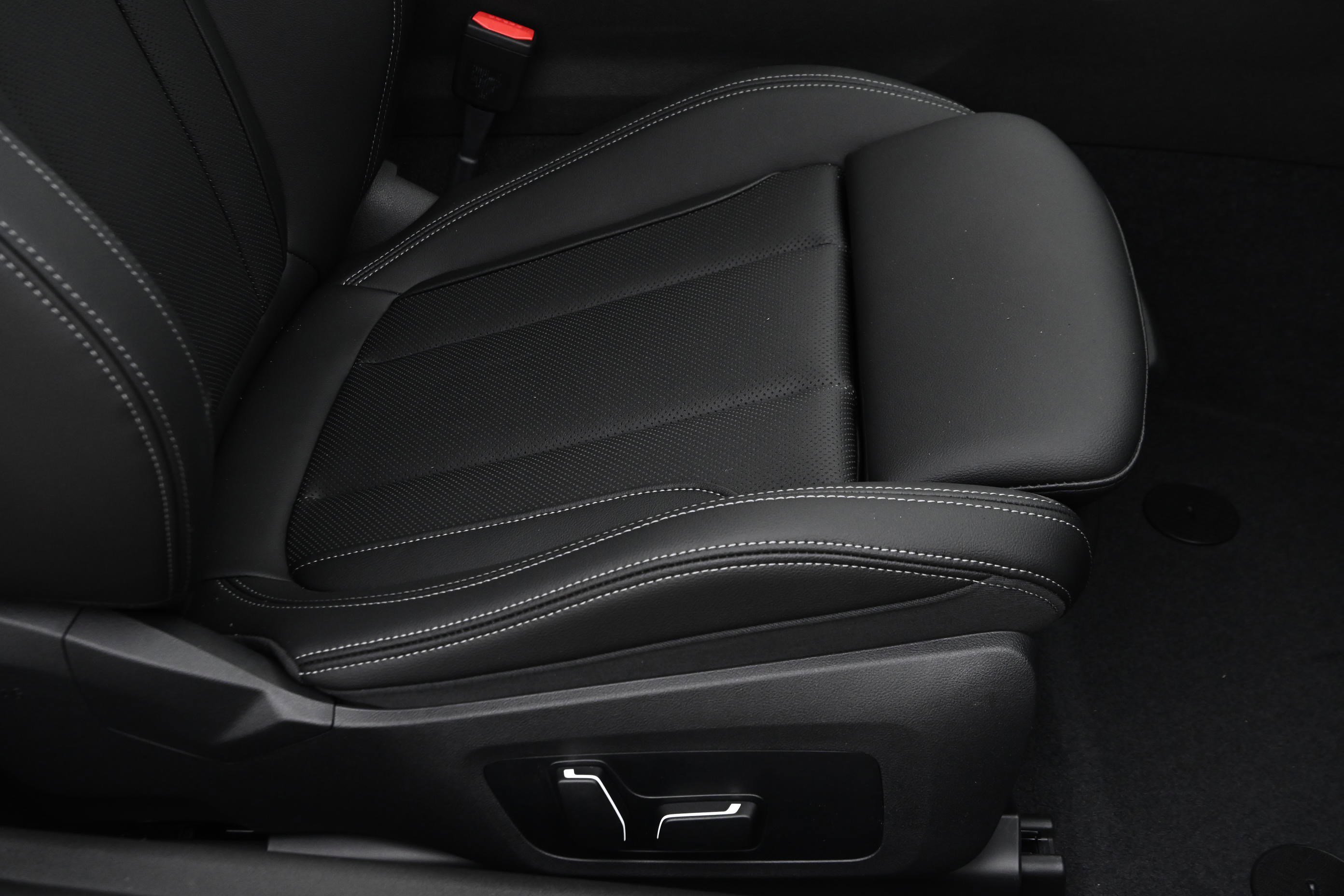 Certified 2025 BMW M240i xDrive Coupe image 37