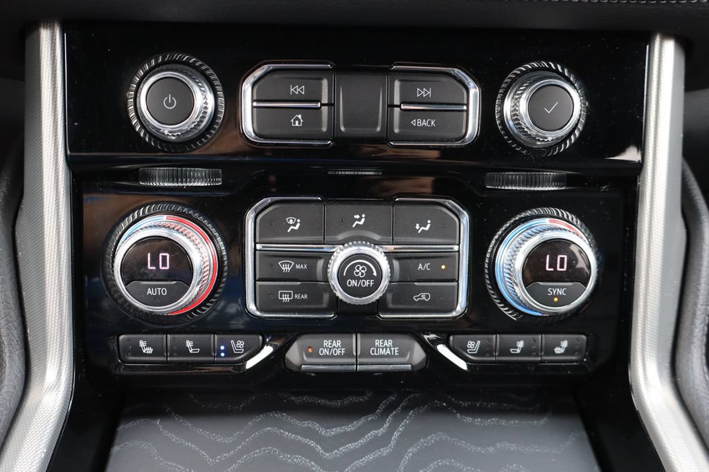 Used 2021 GMC Yukon Denali w/ Denali Premium Package AWD/4WD image 12