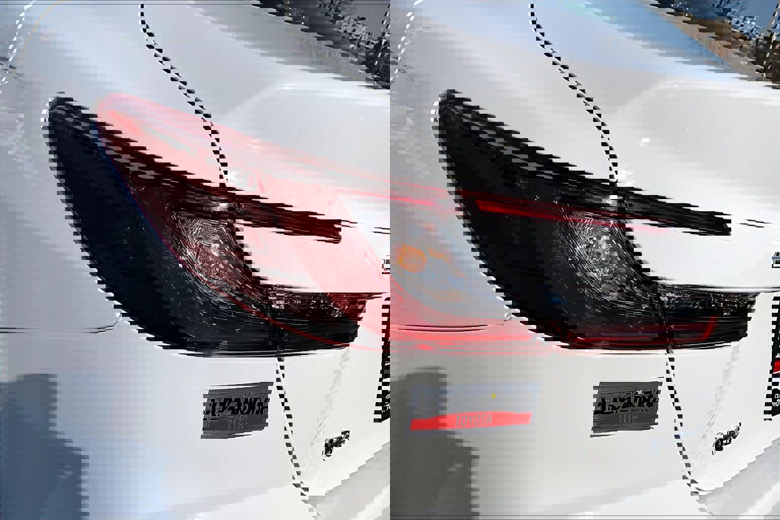 Used 2025 Toyota Camry LE image 27