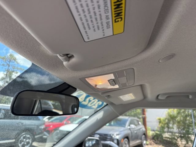Used 2024 Hyundai Venue SE FWD image 40