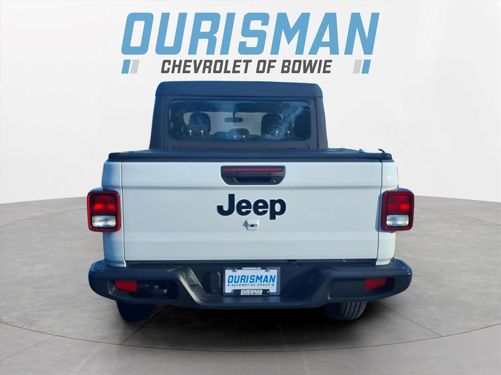 Used 2023 Jeep Gladiator Sport AWD/4WD image 4