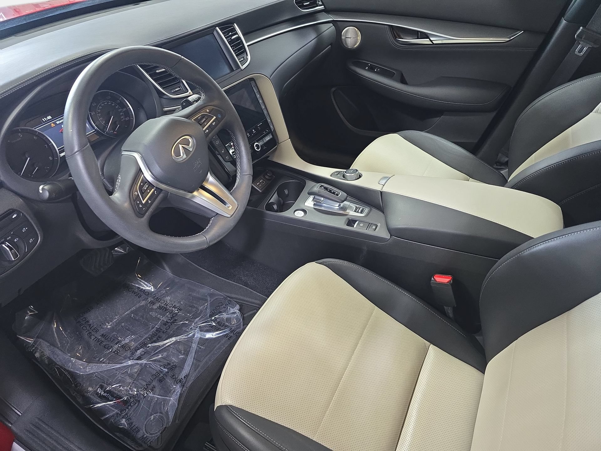 Used 2025 INFINITI QX55 Essential AWD/4WD image 16