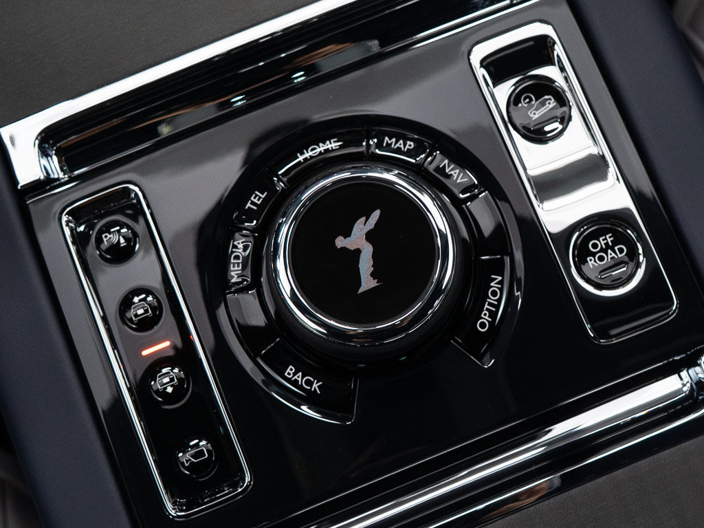 Used 2026 Rolls-Royce Cullinan AWD/4WD image 42