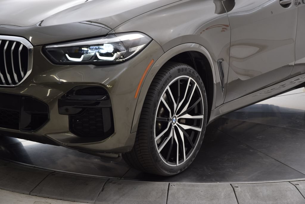 Used 2023 BMW X5 xDrive40i w/ M Sport Package AWD/4WD image 11