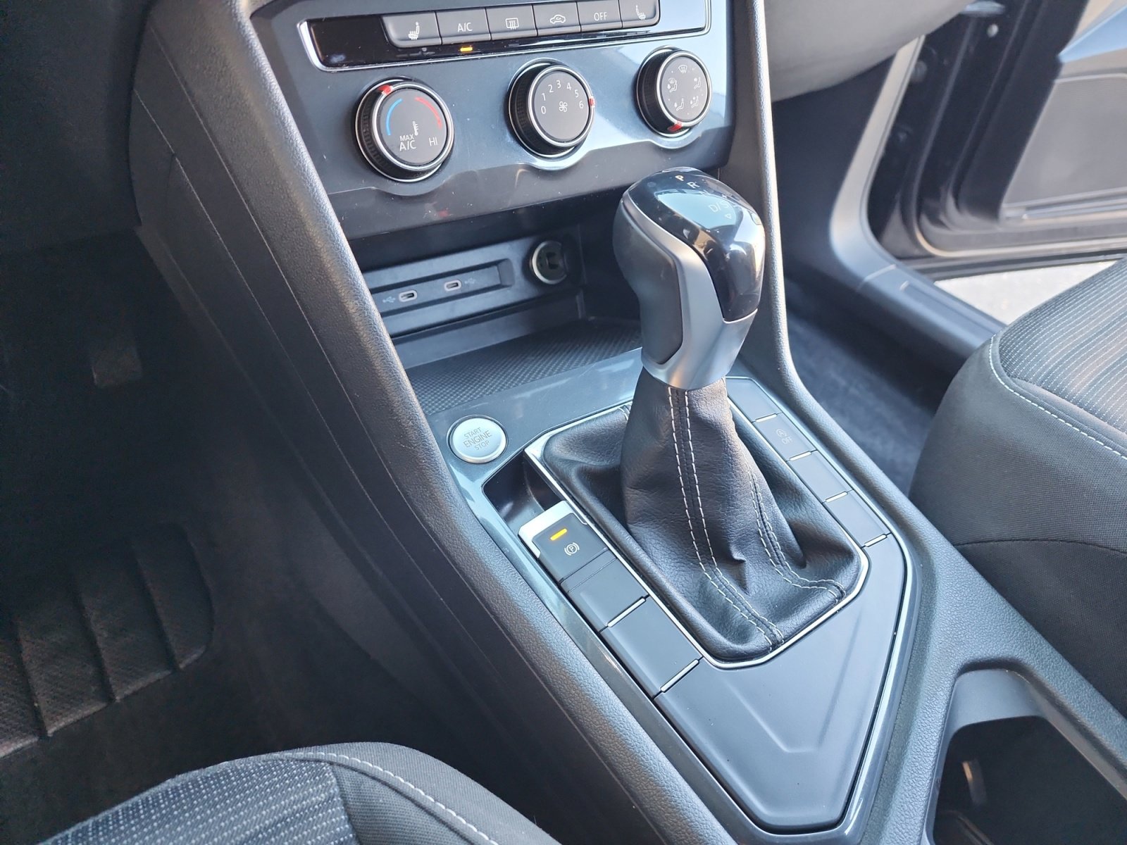 Used 2023 Volkswagen Tiguan S image 30