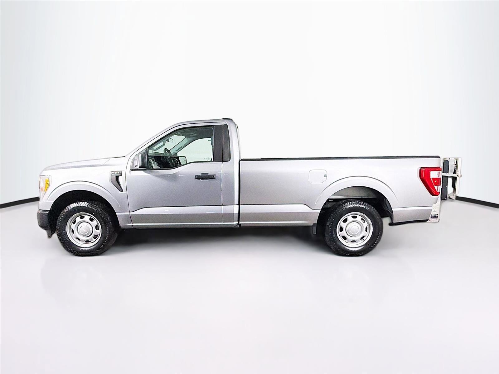 Used 2021 Ford F150 XL w/ Trailer Tow Package image 4