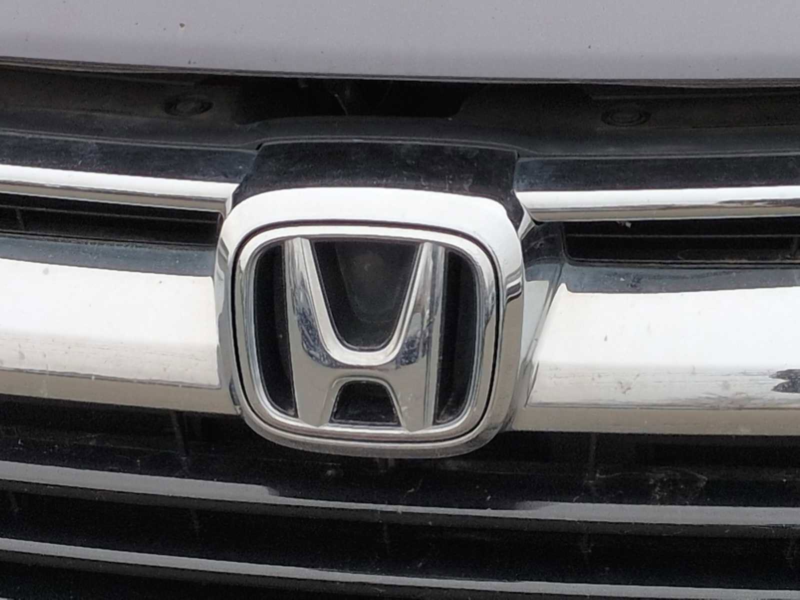 Used 2019 Honda CR-V LX image 3
