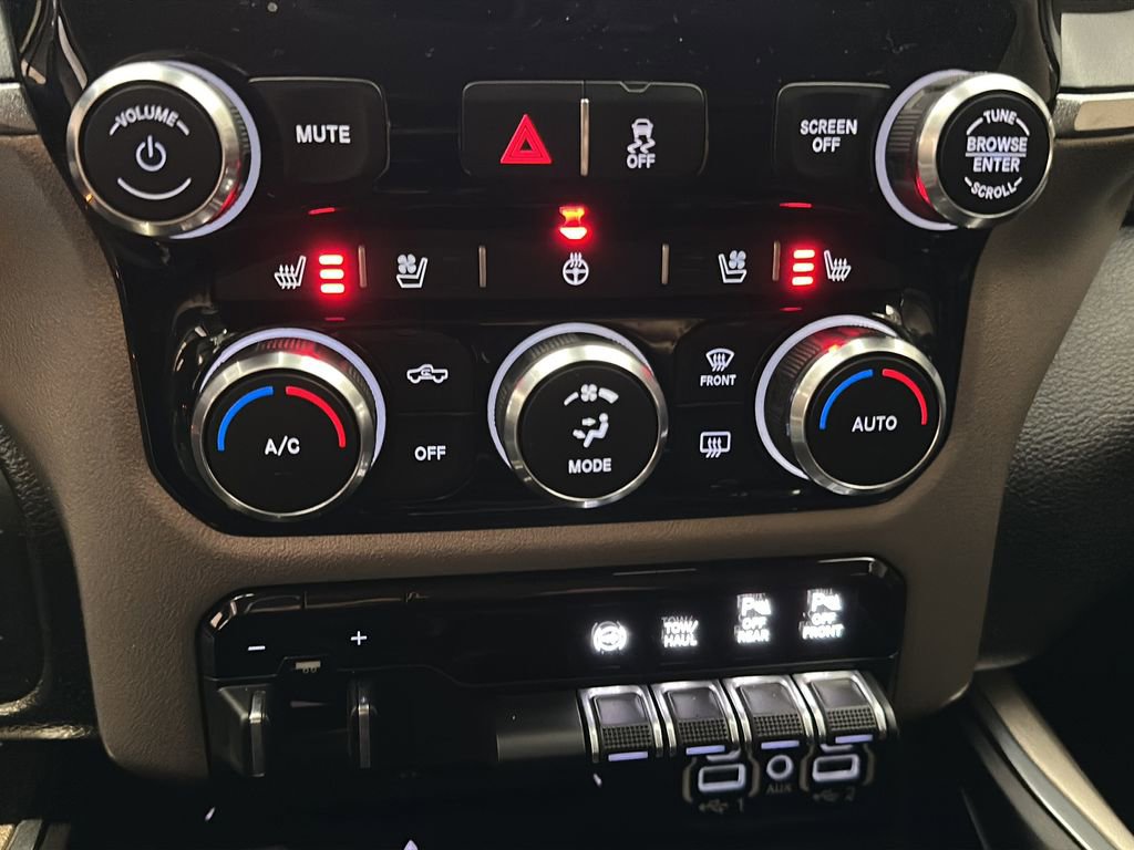 Used 2019 RAM 3500 Laramie image 26