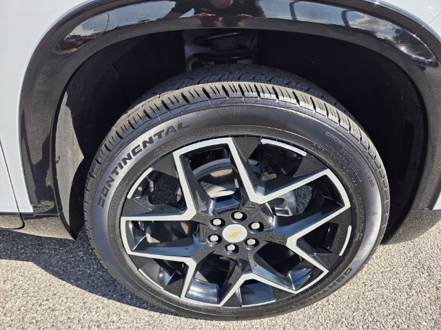 Used 2026 Chevrolet Traverse High Country FWD image 8