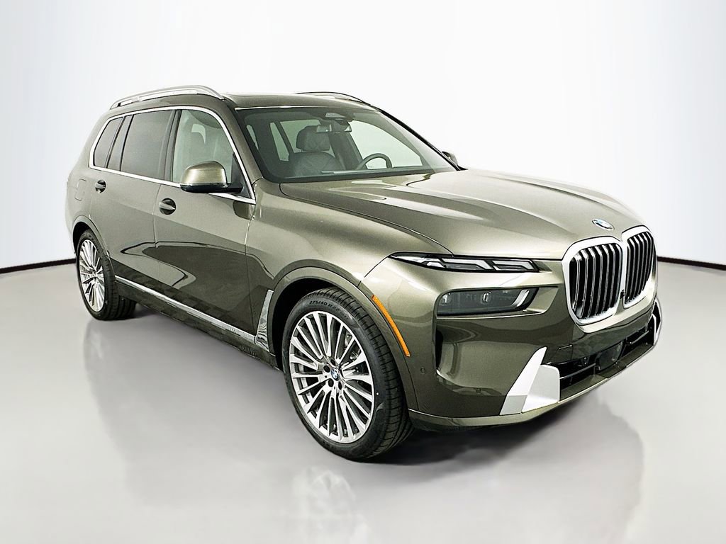 Used 2025 BMW X7 xDrive40i w/ Premium Package image 3