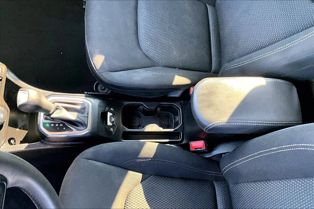Used 2023 Jeep Renegade Altitude AWD/4WD image 17