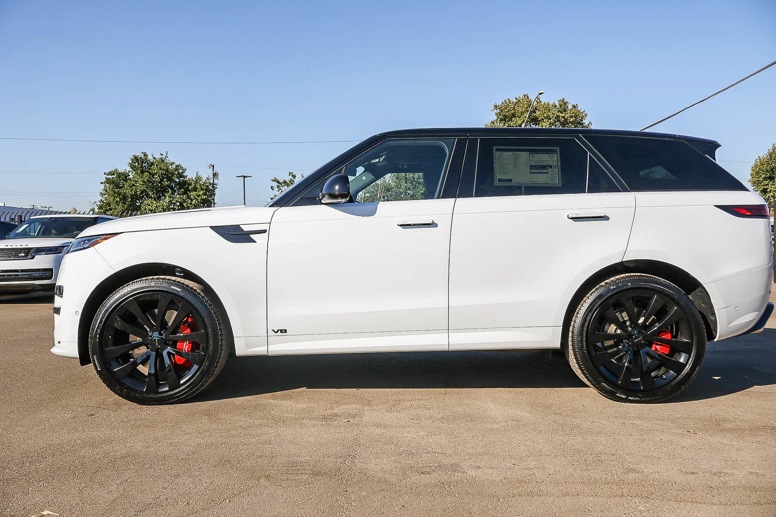New 2026 Land Rover Range Rover Sport Dynamic SE AWD/4WD image 8