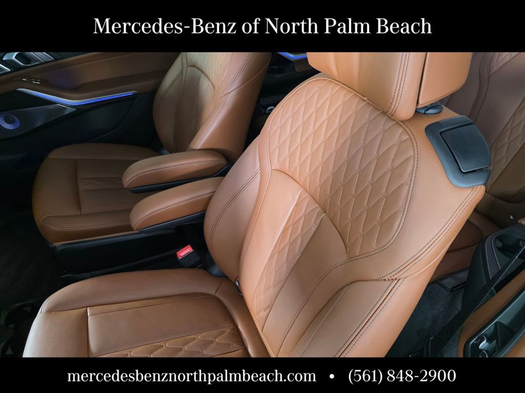 Used 2025 BMW ALPINA XB7 AWD/4WD image 16