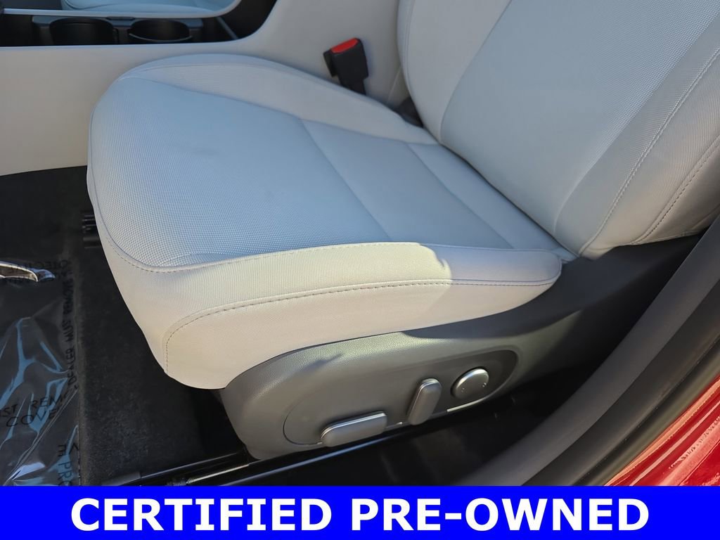 Used 2025 Hyundai Kona SEL image 30
