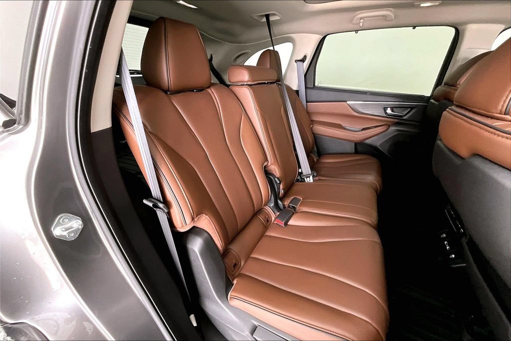 Certified 2024 Acura MDX SH-AWD w/ Advance Package image 33