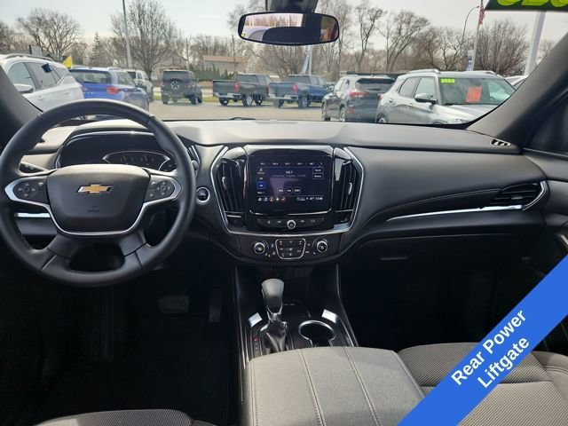 Used 2023 Chevrolet Traverse LT image 13