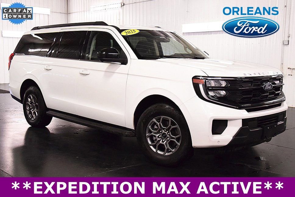 Used 2025 Ford Expedition Max Active AWD/4WD image 1