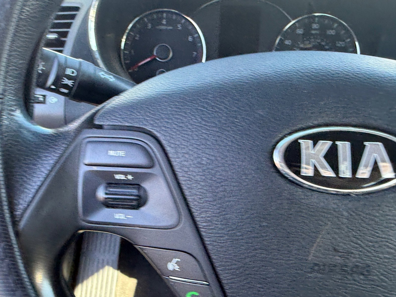 Used 2016 Kia Forte LX image 9