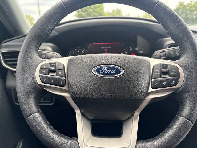 Used 2023 Ford Explorer XLT w/ Equipment Group 202A AWD/4WD image 15