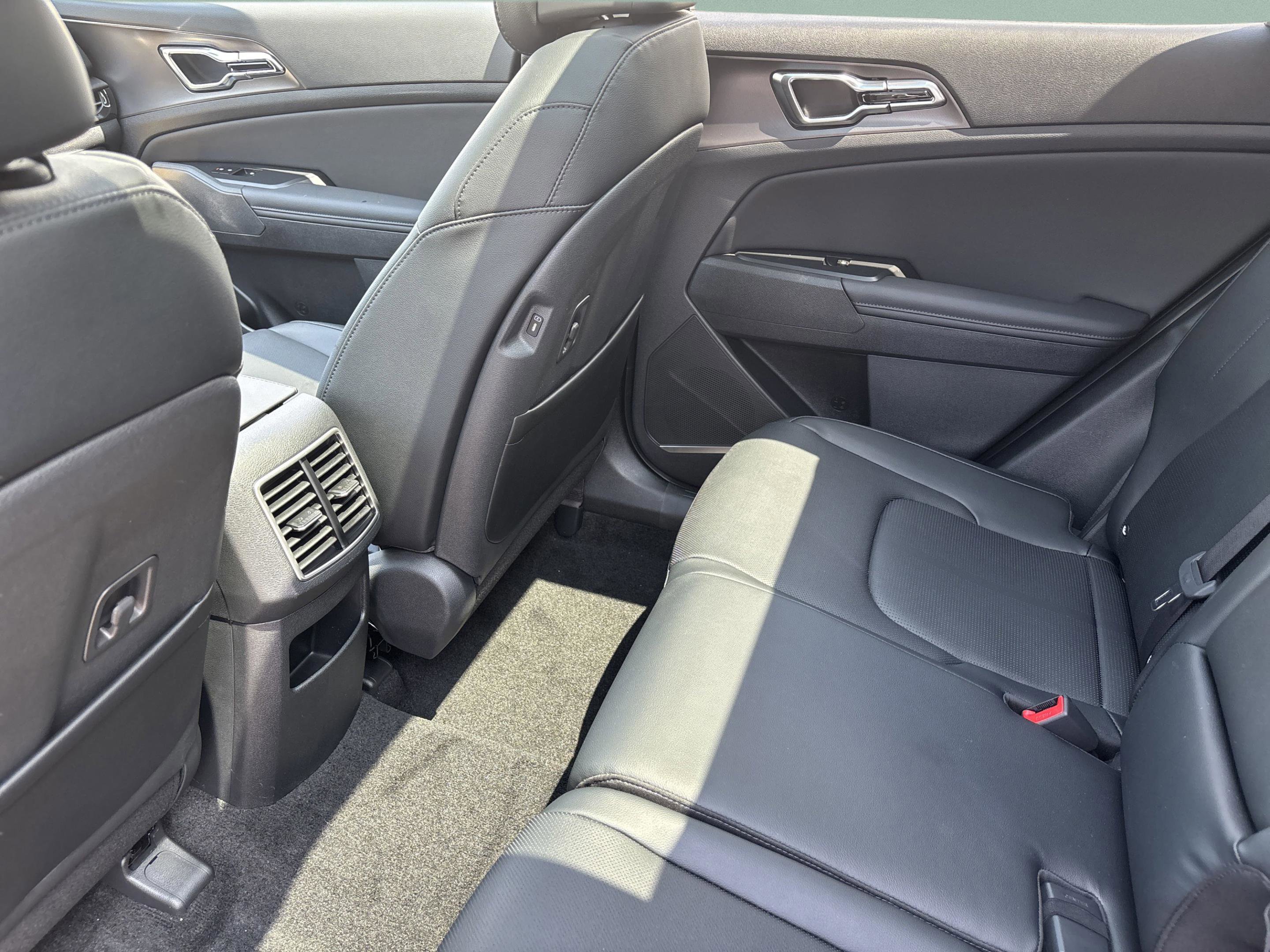 New 2026 Kia Sportage SX image 28