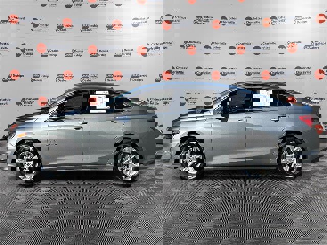 Used 2023 Chevrolet Malibu LT image 2