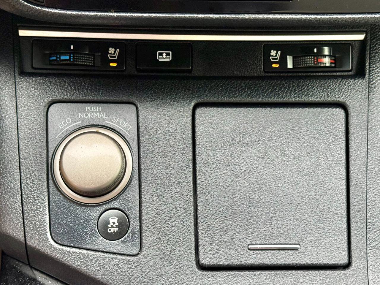 Used 2015 Lexus ES 350 w/ Ultra Luxury Package w/ Luxury Package FWD image 14