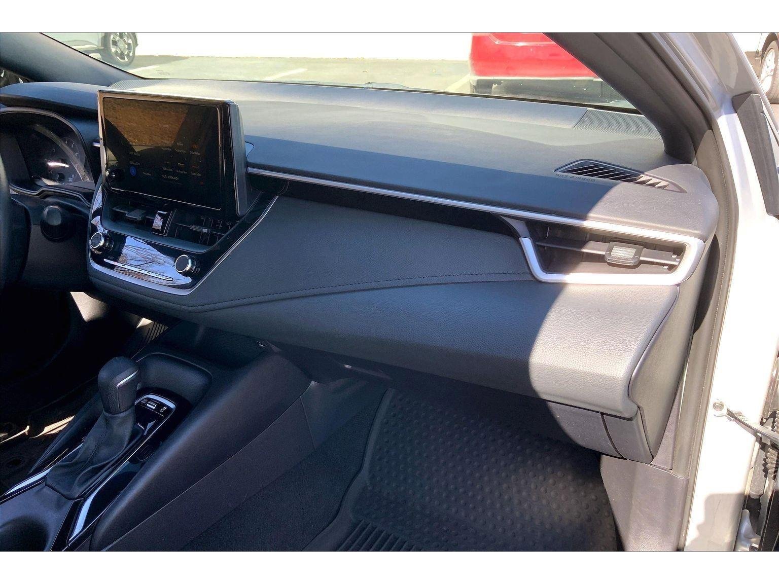 Used 2024 Toyota Corolla SE image 14