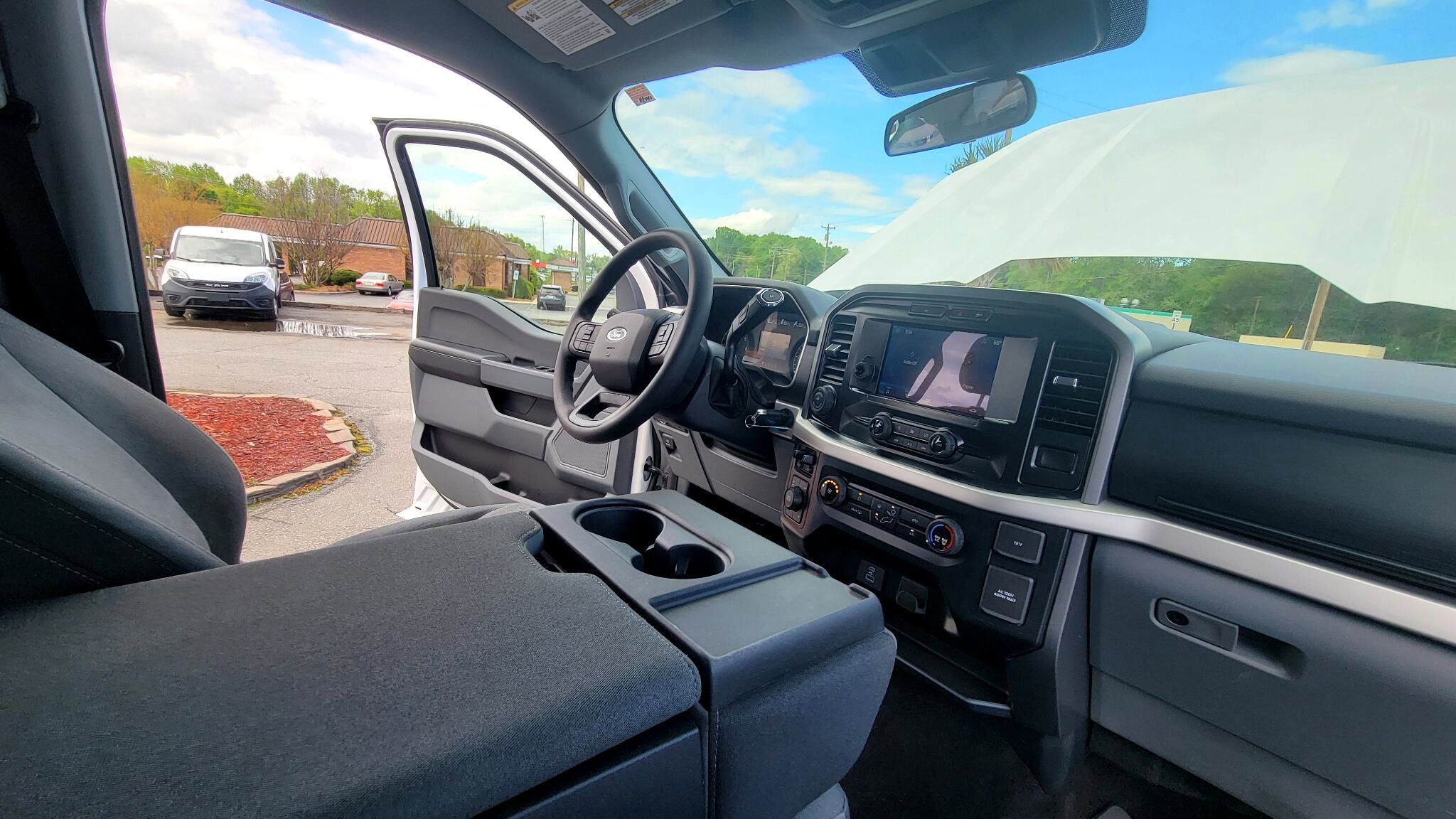 Used 2022 Ford F150 XLT w/ Trailer Tow Package image 44