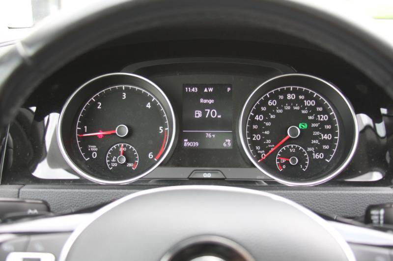 Used 2015 Volkswagen Golf TDI SEL FWD image 38