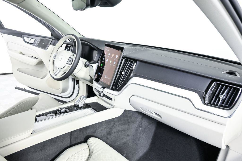 New 2026 Volvo XC60 T8 Ultra w/ Protection Package Premier AWD/4WD image 23