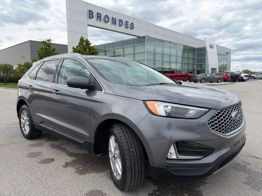 Used 2024 Ford Edge SEL w/ Convenience Package