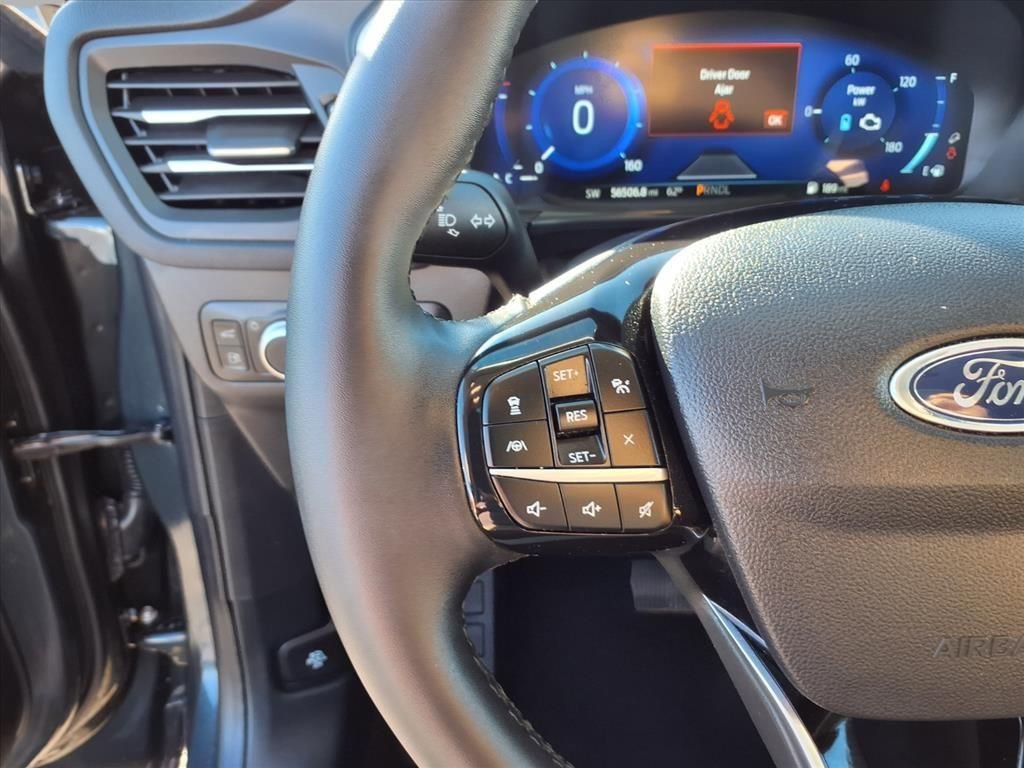 Used 2022 Ford Escape SEL w/ Technology Package image 11