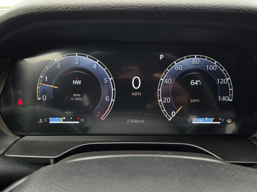 Used 2025 Jeep Grand Cherokee Altitude AWD/4WD image 2