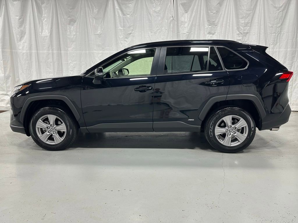 Used 2025 Toyota RAV4 XLE image 4