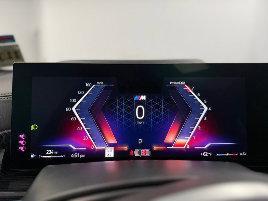 Used 2026 BMW X7 xDrive40i w/ Executive Package image 63