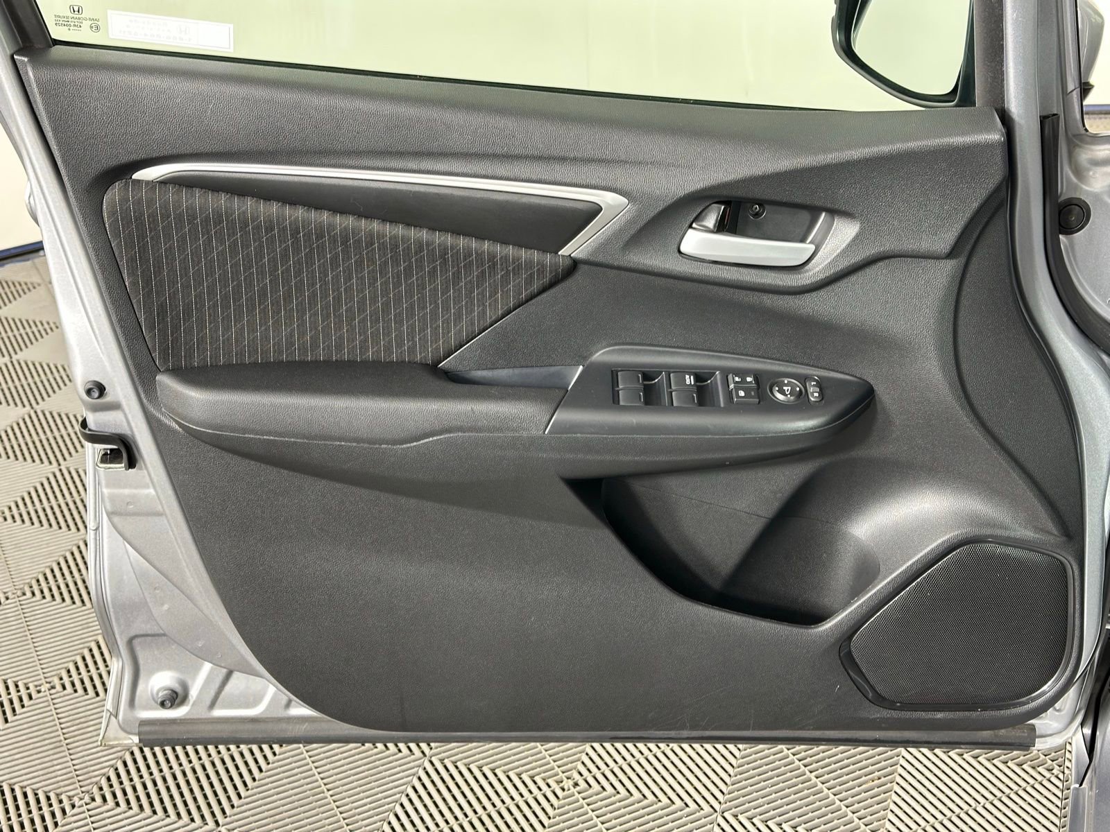 Used 2020 Honda Fit EX image 29