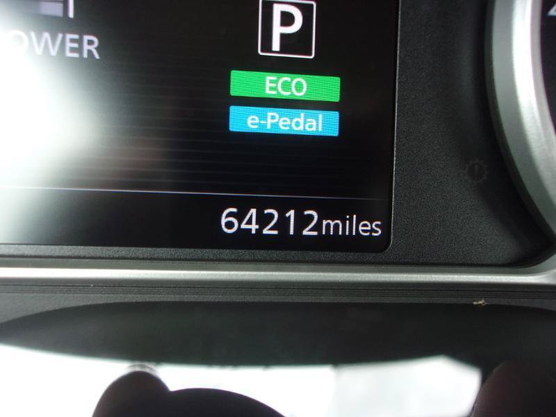 Used 2018 Nissan Leaf SL w/ SL Technology Package FWD image 32